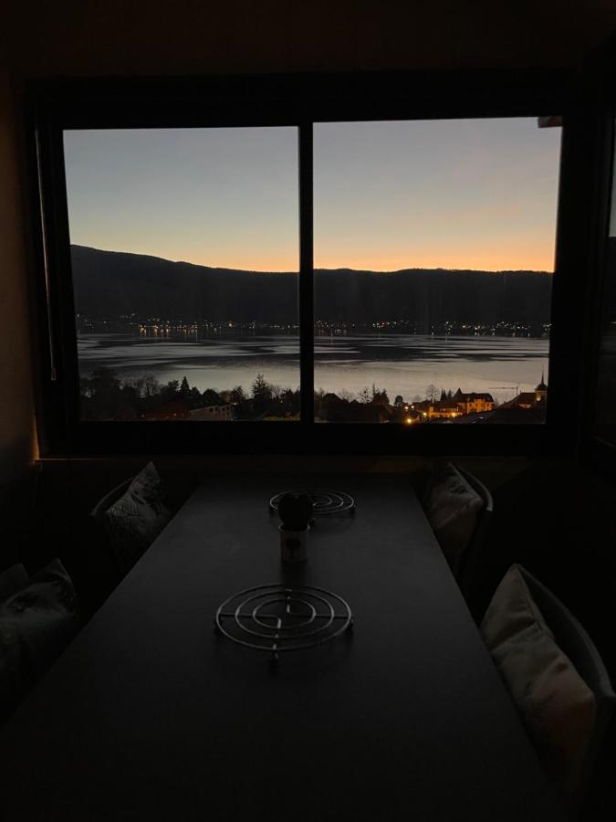 Maisonnette Vue Panoramique Lac D'Annecy เวย์ริเยร์-ดู-ลัค ภายนอก รูปภาพ